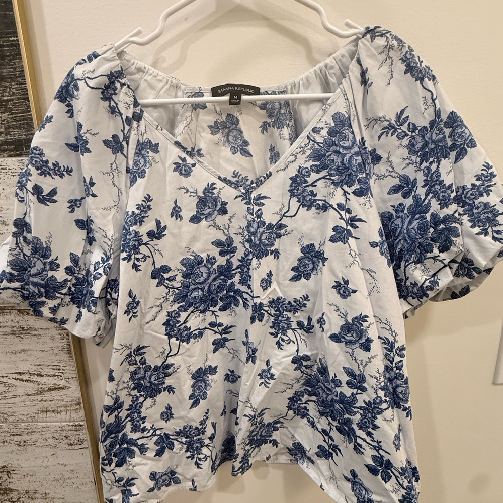 Banana Republic White Blouse with Blue Floral Print V-Neck